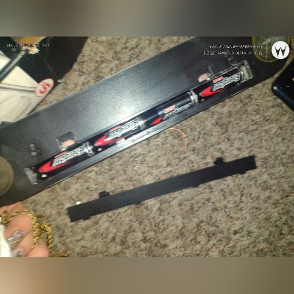 Hollywood Vanity LED Light 4 Bulbs12x2.5x2.75 Inches - Picture 5 of 6